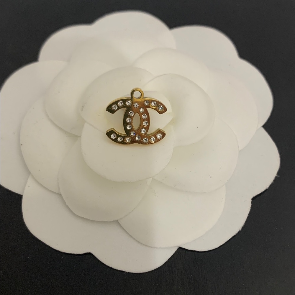 Charms - Picture 4 of 10